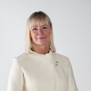 Dr. Angela Wilkinson